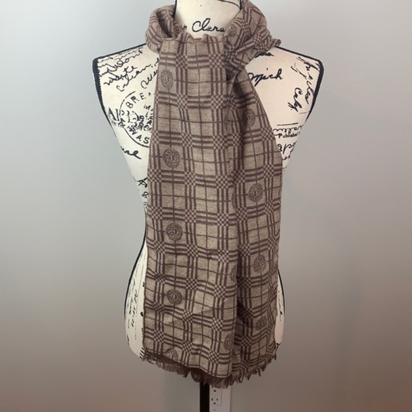 Cashwear Two-Tone Scarf - Picture 2 of 8